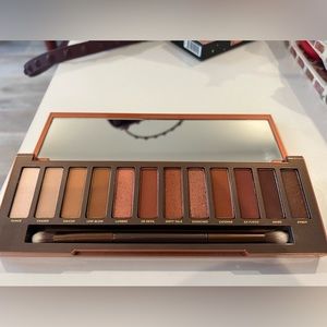 Naked Heat palette